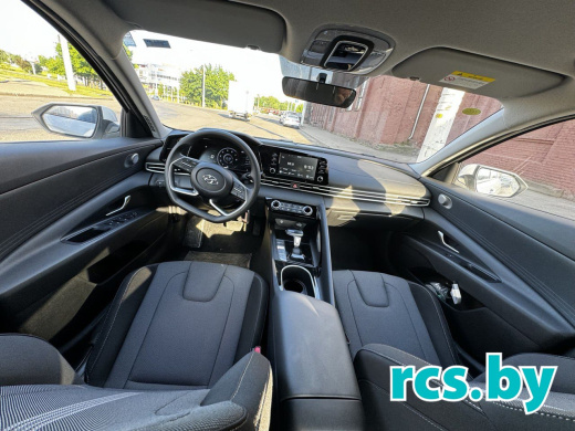 Hyundai Elantra 2023