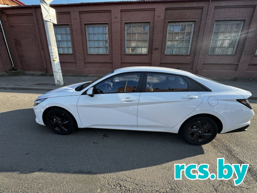 Hyundai Elantra 2023