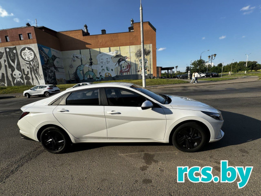 Hyundai Elantra 2023